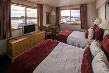 Totem Square Hotel And Marina Ситка Экстерьер фото